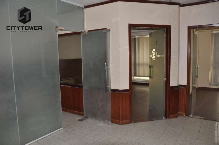 900 Sq.Ft. Office Space in Al Bakhit Centre