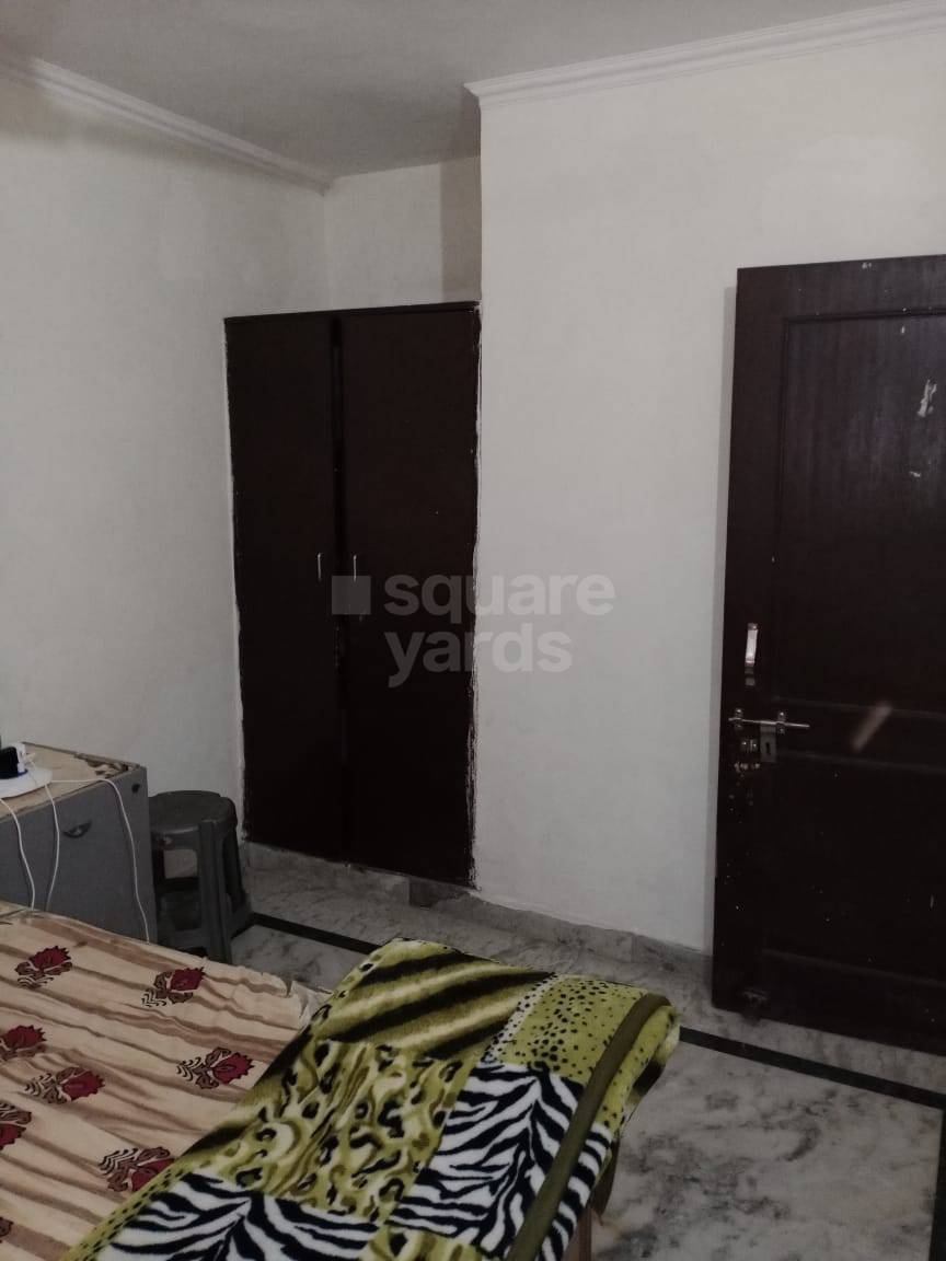 Rental 2 Bedroom 1358 Sq.Ft. Builder Floor in Defence Enclave Noida