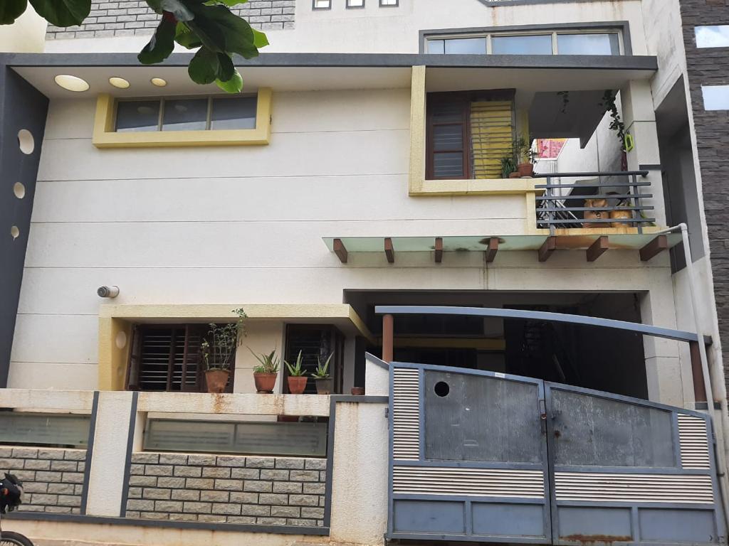 Resale 4 Bedroom 2000 Sq.Ft. Independent House in Anandapura Bangalore