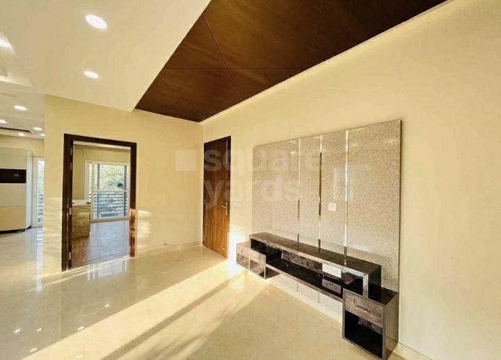 Resale 3 Bedroom 1655 Sq.Ft. Builder Floor in Defence Enclave Noida, Sector 44 Noida 4198340