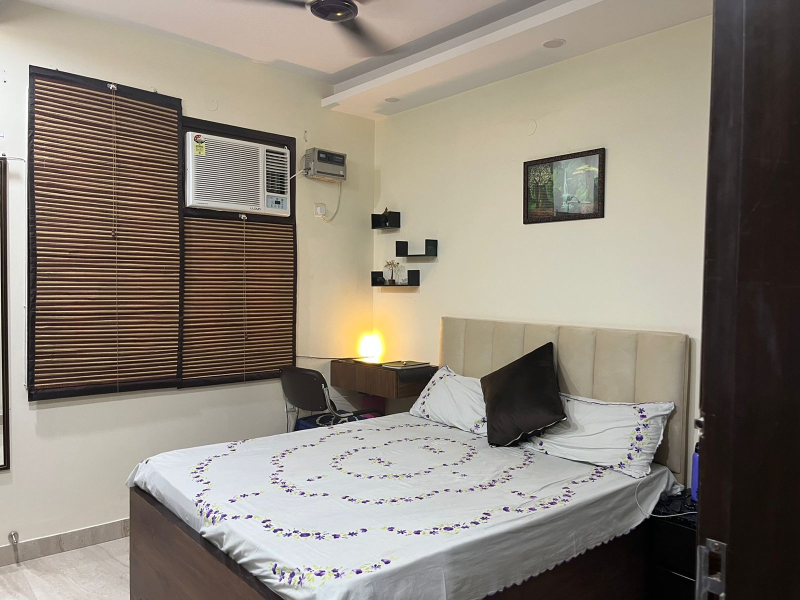 Resale 3 Bedroom 1250 Sq.Ft. Builder Floor in Vikas Puri Delhi 4436583