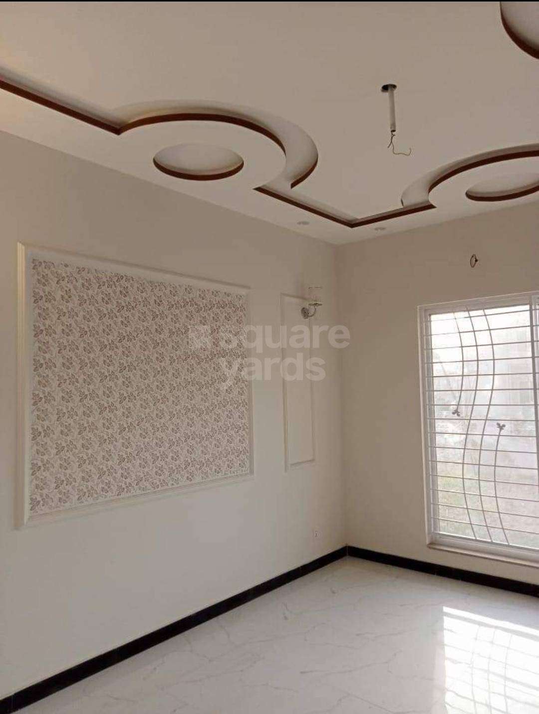 Resale 3.5 Bedroom 80 Sq.Yd. Builder Floor in Burari Delhi - 4190511