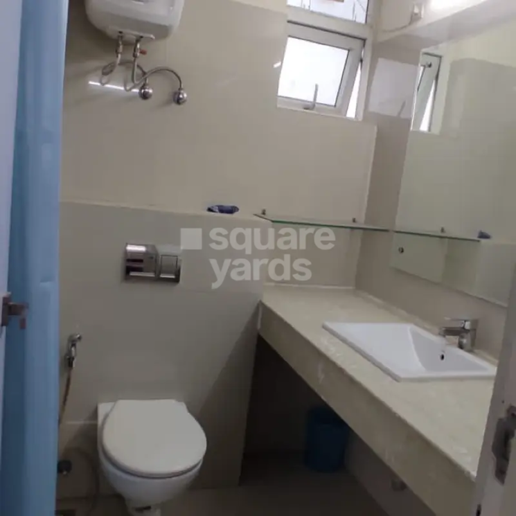 Bathroom, emaar-mgf-the-palm-drive-studios 2 Bedroom 1200 Sq.Ft. Apartment In Sector 66 Gurgaon 4195824