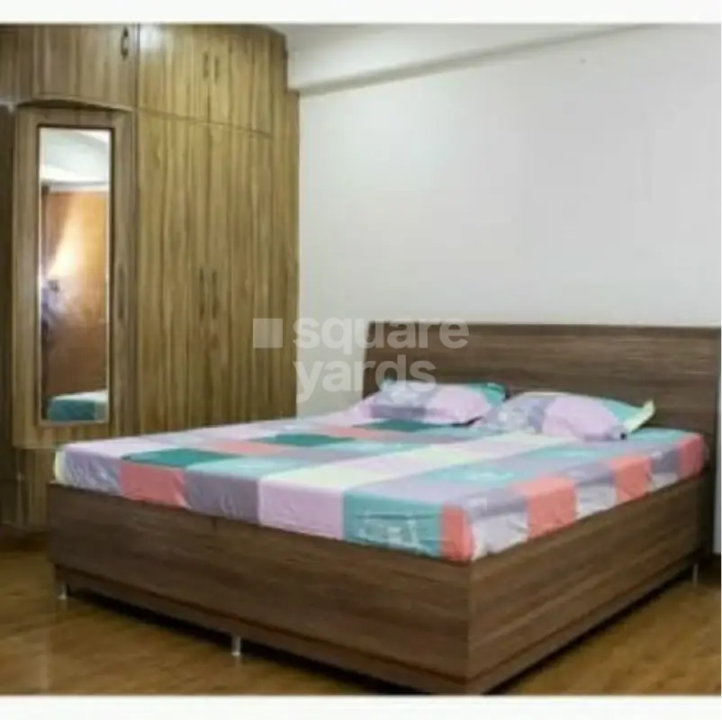 4 BHK + Servant Room Apartment For Rent in Tulip Violet