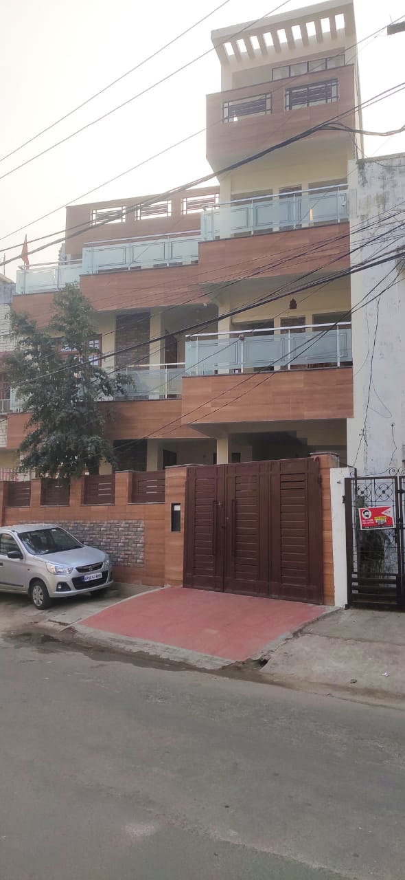 Rental 3.5 Bedroom 1700 Sq.Ft. Independent House in Aliganj Lucknow