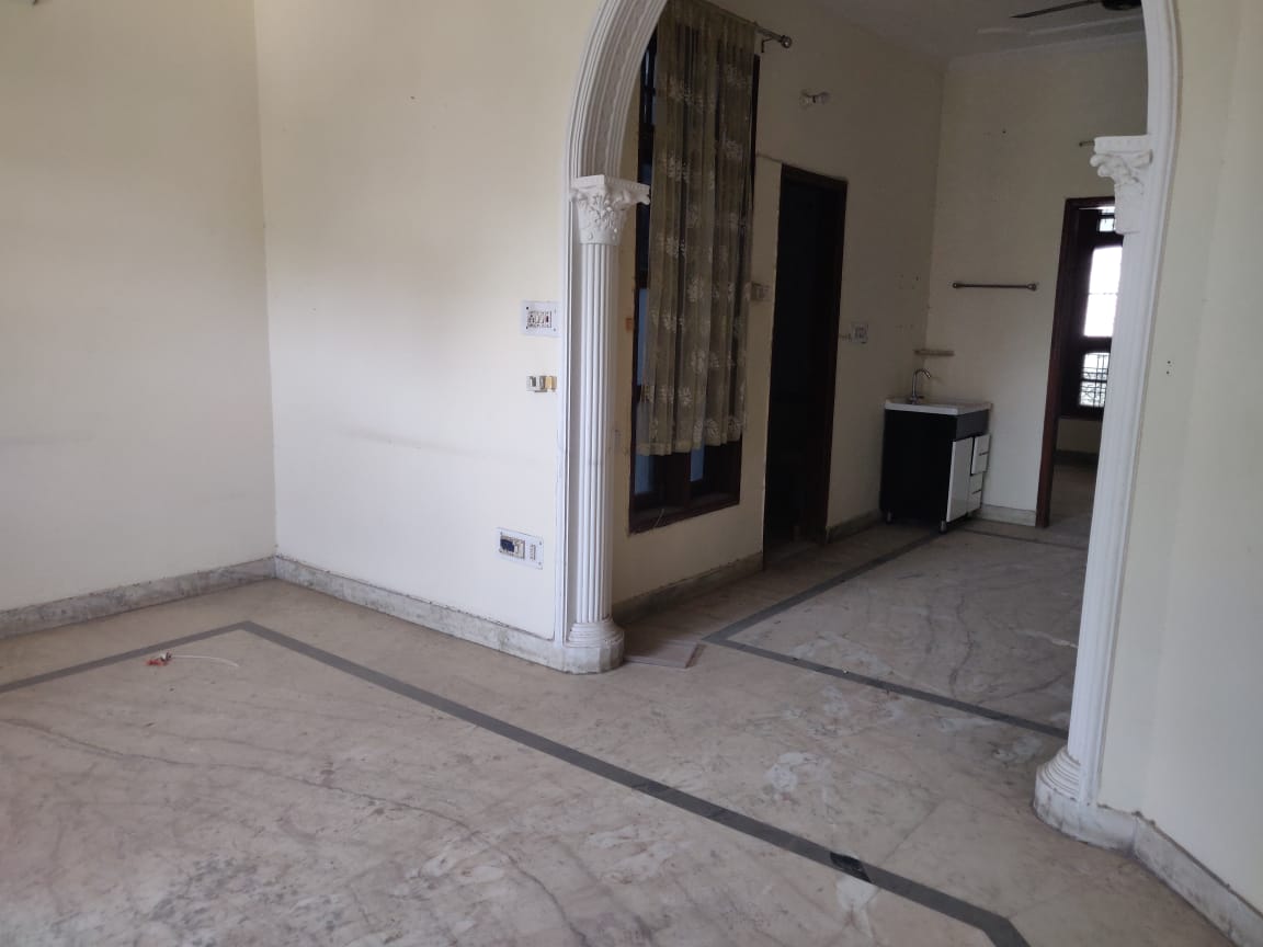 Resale 3 Bedroom 1440 Sq.Ft. Independent House in Ansal Plaza Sector23