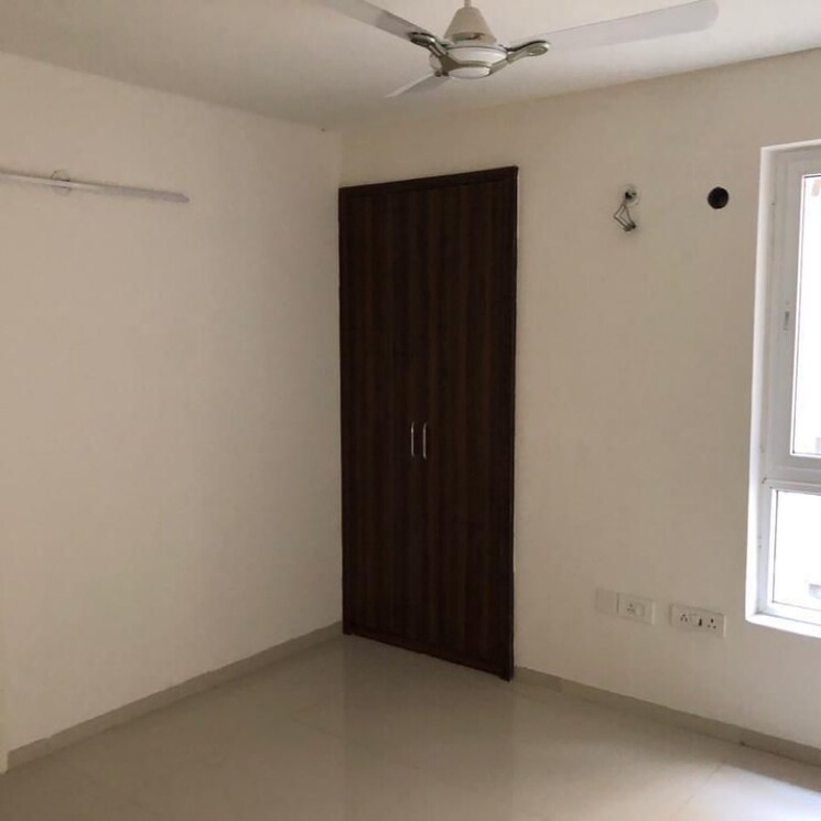 Room, tulip-violet 4 Bedroom 2010 Sq.Ft. Apartment In Sector 69 Gurgaon 4217471