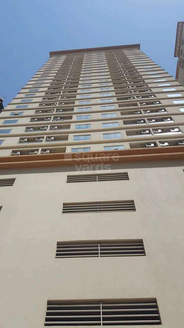 1 BR 965 Sq.Ft. Apartment in Emirates Lake Towers