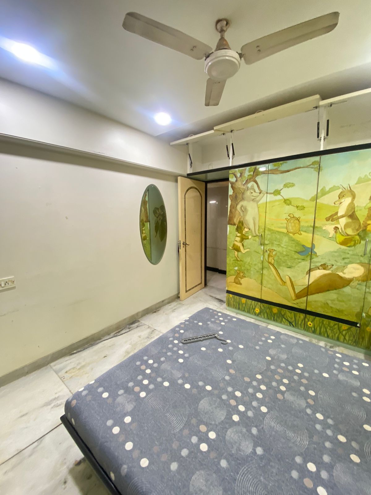 Rental 2 Bedroom 820 Sq.Ft. Apartment in Miranda Apartments, Dadar West