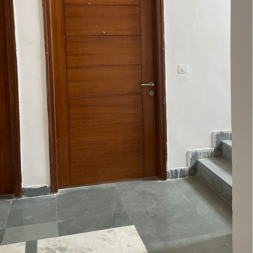 Room in 2 BHK Apartment at Emaar Emerald Estate, Sector 65 – for Rent