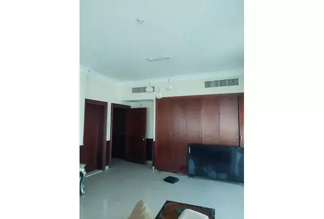 4 BR  Apartment For Sale in Al Mohannad Tower