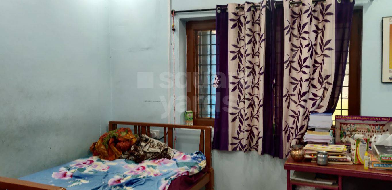 Resale 3.5 Bedroom 3000 Sq.Ft. Villa in Suvarna Soudha Apartment