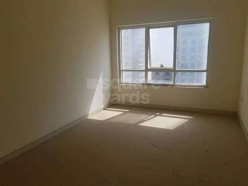 1 BR 802 Sq.Ft. Apartment in Emirates Lake Tower 1