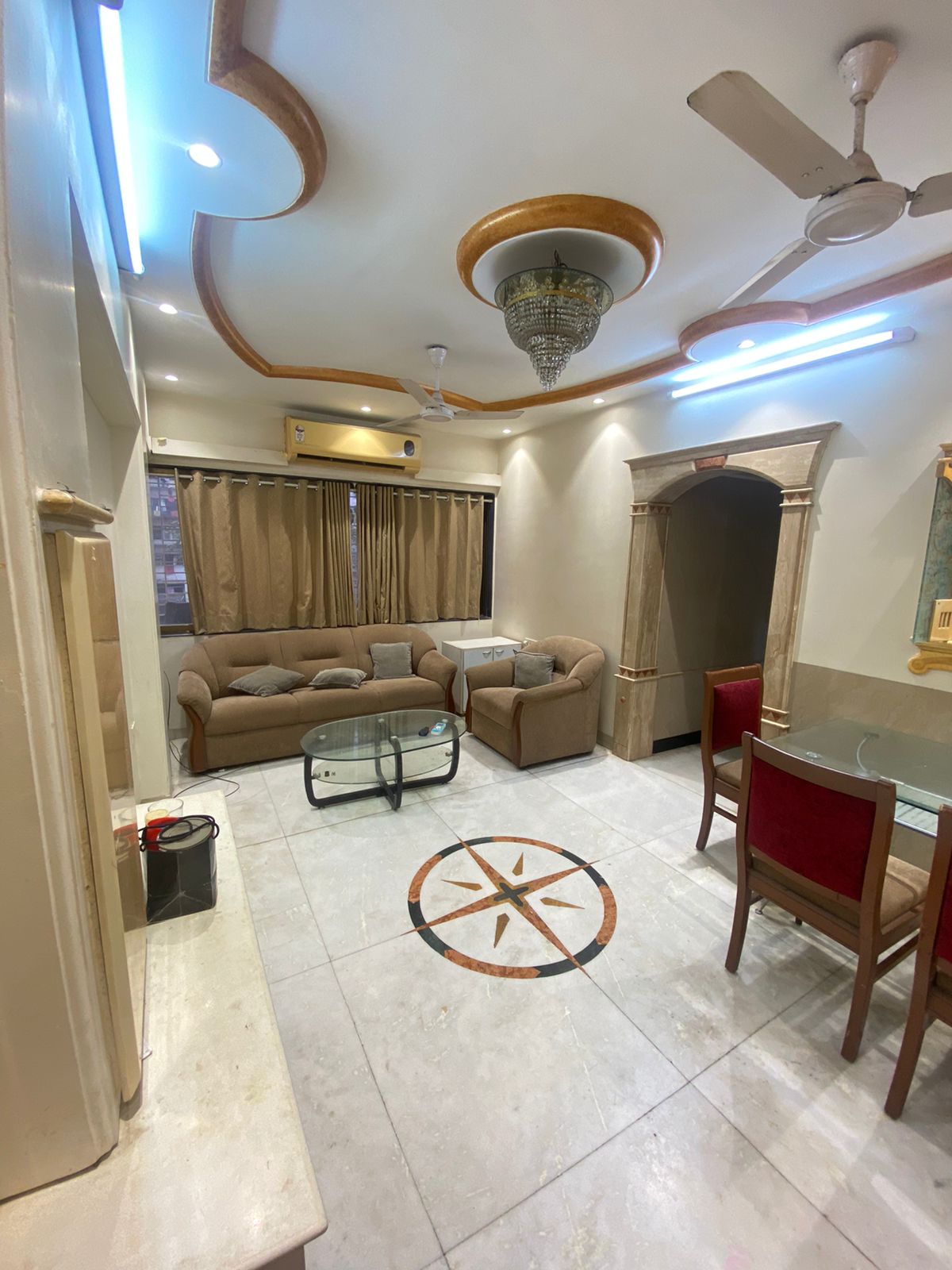 Rental Commercial Showroom 175 Sq.Ft. in Earth Vintage, Dadar West