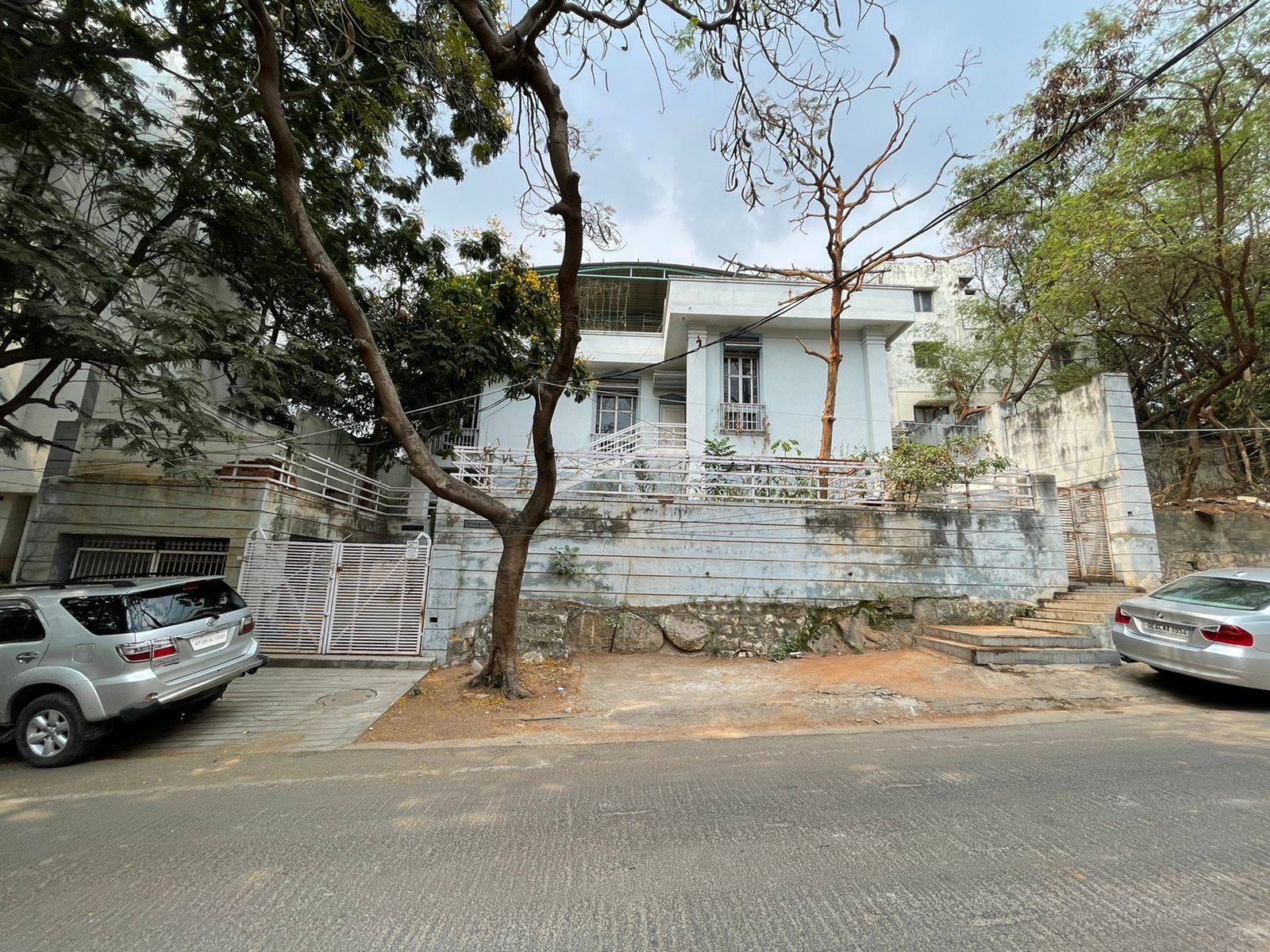 Resale 5 Bedroom 6000 Sq.Ft. Independent House in Kamal Residency