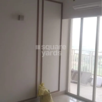 Room in 3 BHK Apartment at M3M Marina, Sector 68 – for Rent