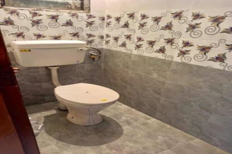 Bathroom, phoolbagan 1 Bedroom 397 Sq.Ft. Apartment In Phoolbagan Kolkata 4259063