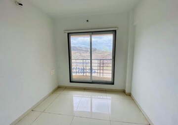 Room in 2 BHK Apartment at Taloja – for Sale