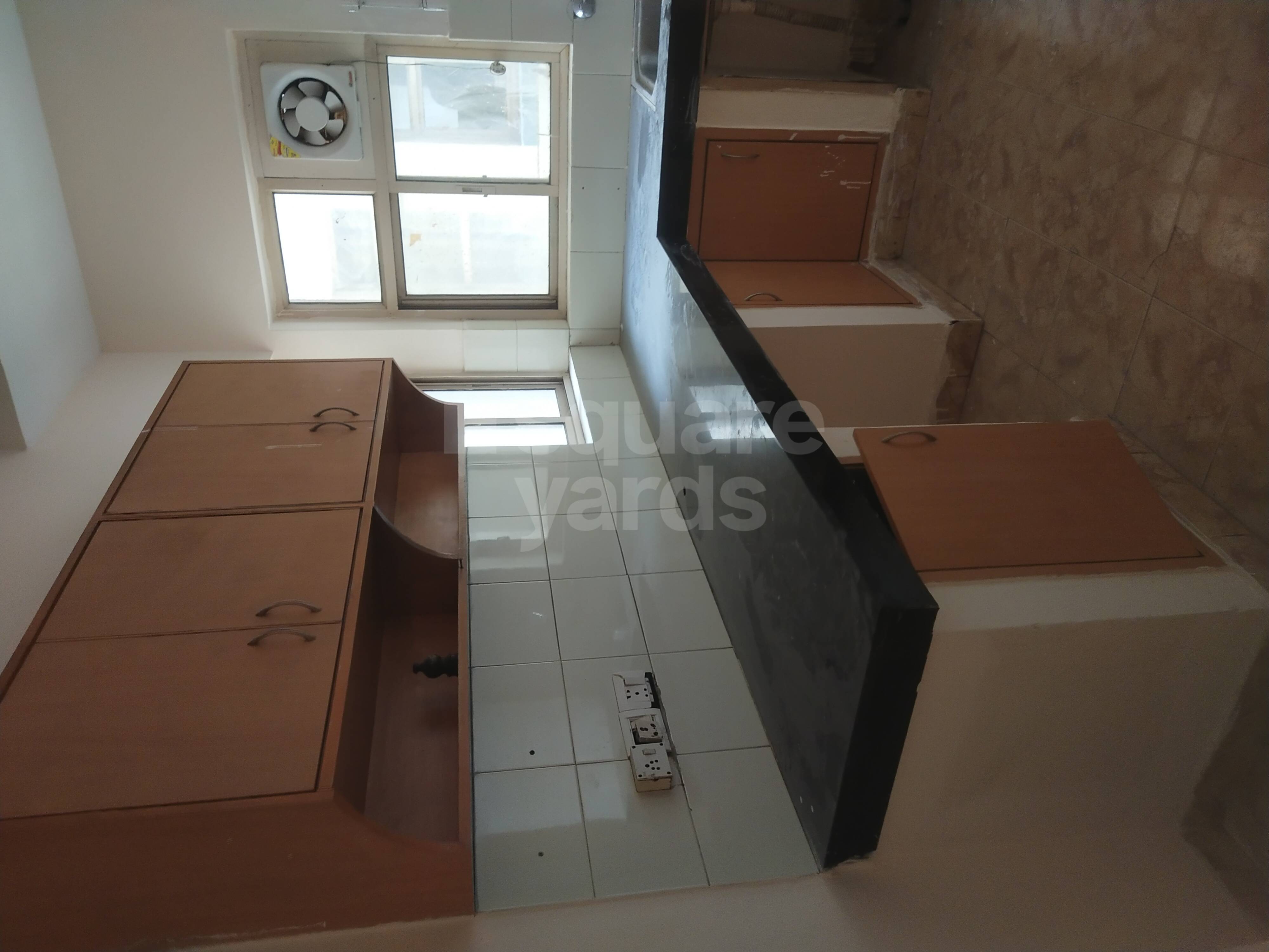 Rental 3 Bedroom 1700 Sq.Ft. Apartment in The Retreat Gurgaon, South