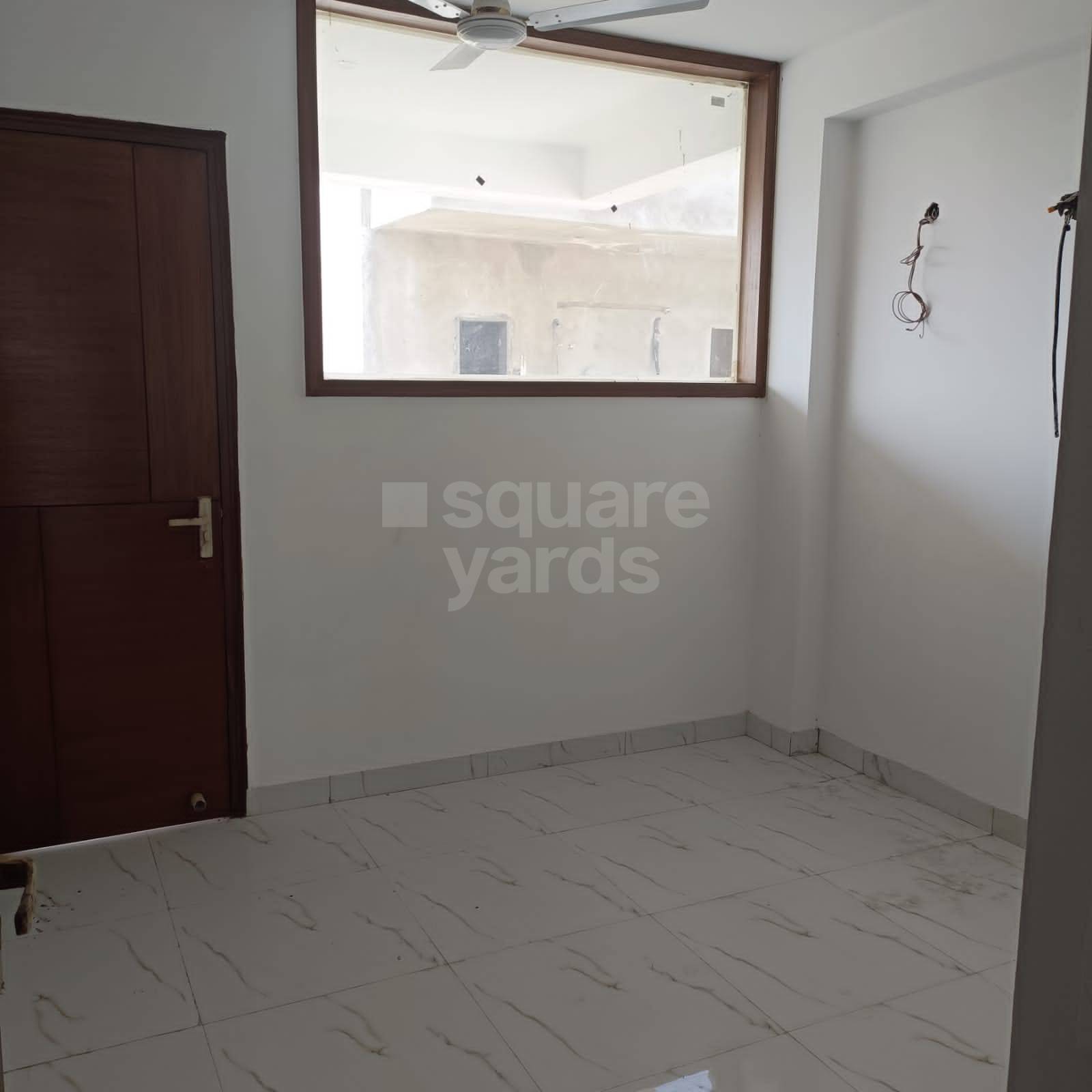 Rental 3 Bedroom 1750 Sq.Ft. Apartment in Ramprastha Awho, Sector 95