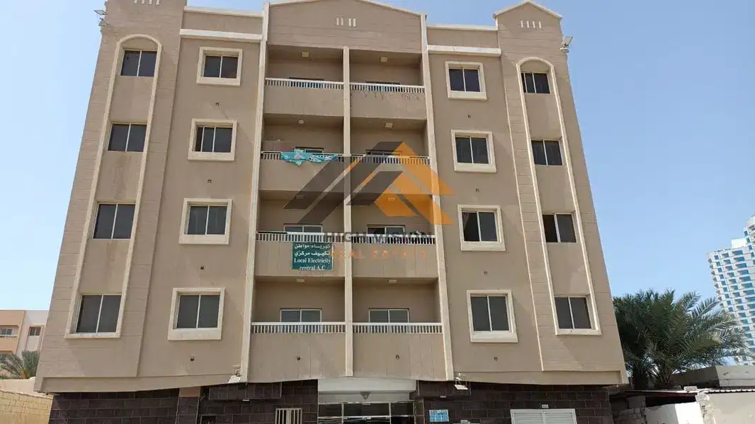 6+ BR  Builder Floor For Sale in Al Rashidiya 2