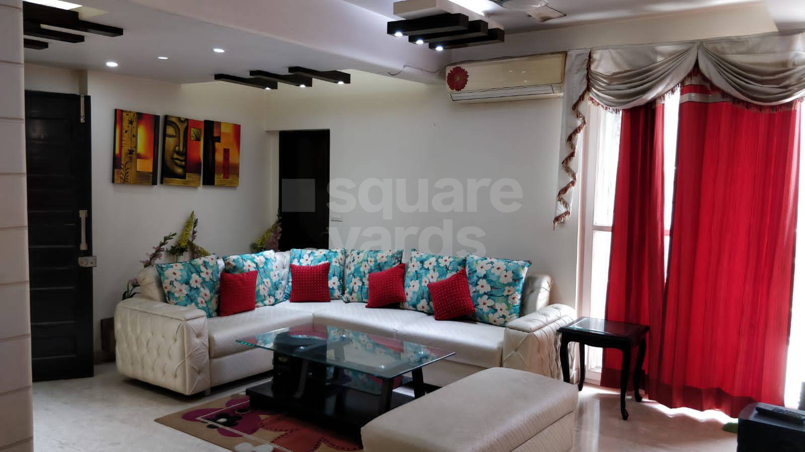 Rental 3 Bedroom 1000 Sq.Ft. Apartment in Bank Apartments, Sector 4