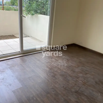 Room in 3 BHK Apartment at BPTP Astaire Gardens, Sector 70a – for Rent