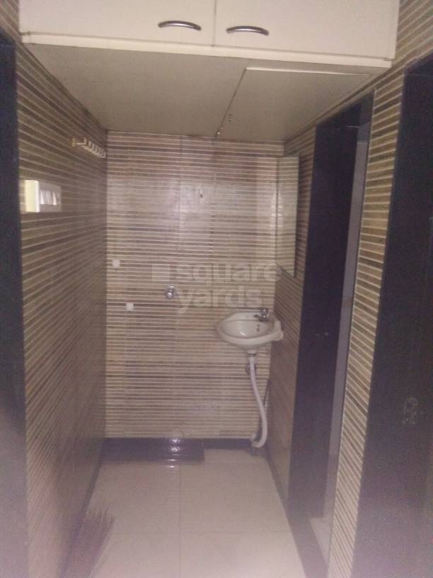 Rental Studio 450 Sq.Ft. Apartment in Gokuldham Complex, Goregaon East