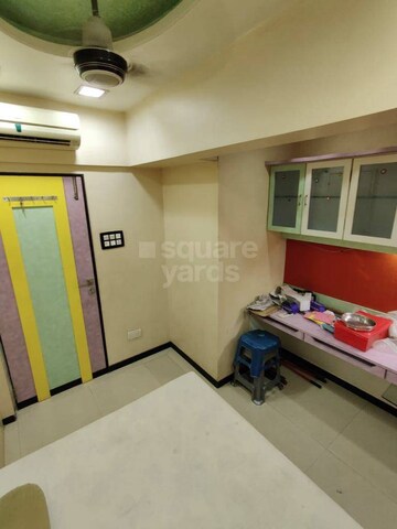 Master Plan in 3 BHK Apartment at Malad Apartment, Malad West – for Rent