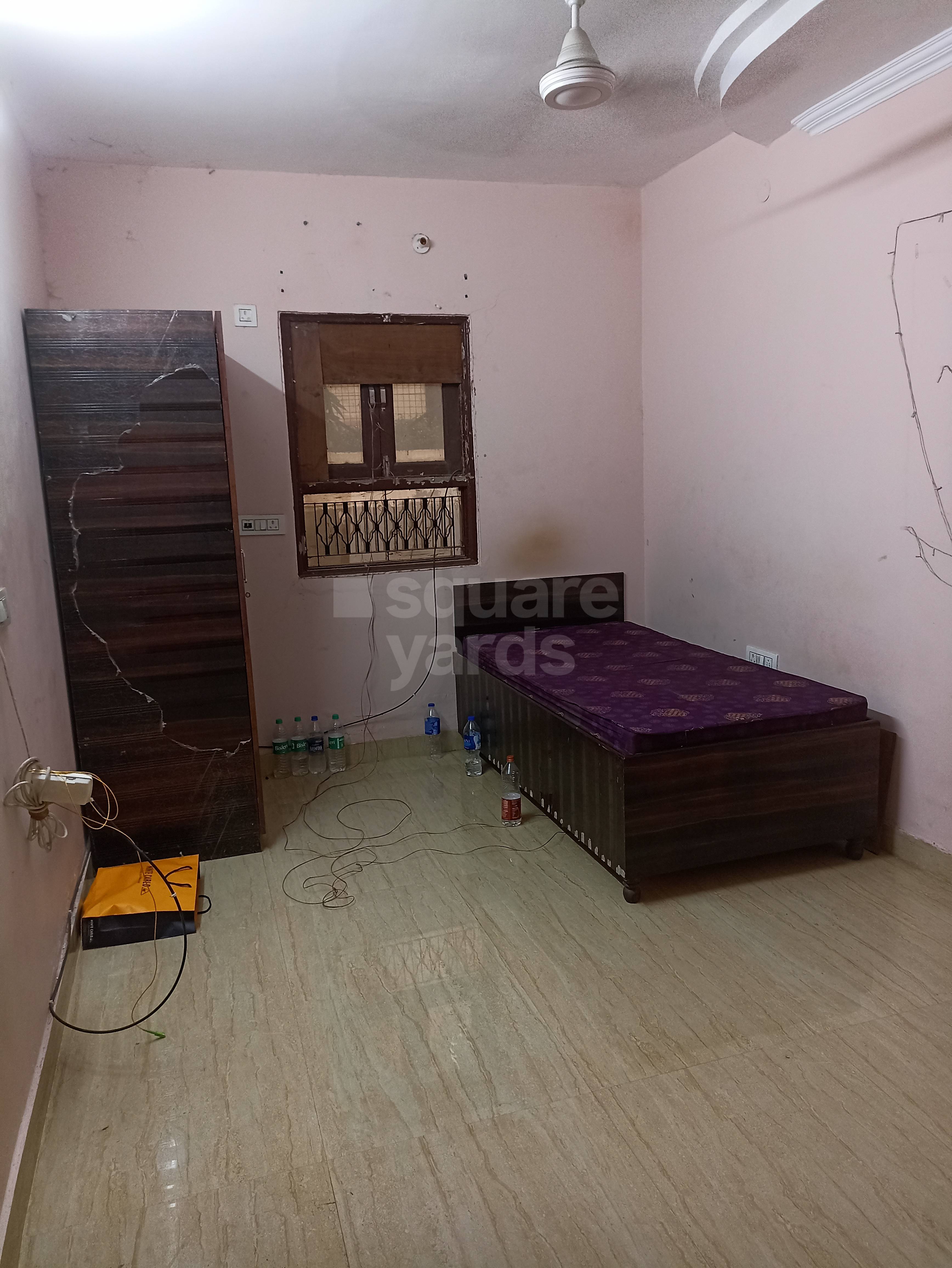 Rental 1 Bedroom 40 Sq.Ft. Apartment in RWA A4 Block Paschim Vihar