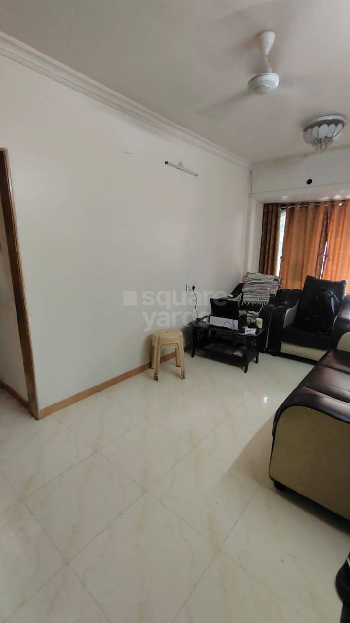 gown on rent in tilak nagar