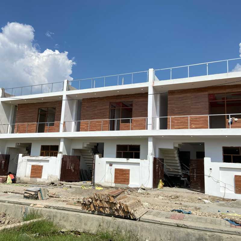 Resale 3.5 Bedroom 1550 Sq.Ft. Villa in Nilmatha Lucknow 4130277