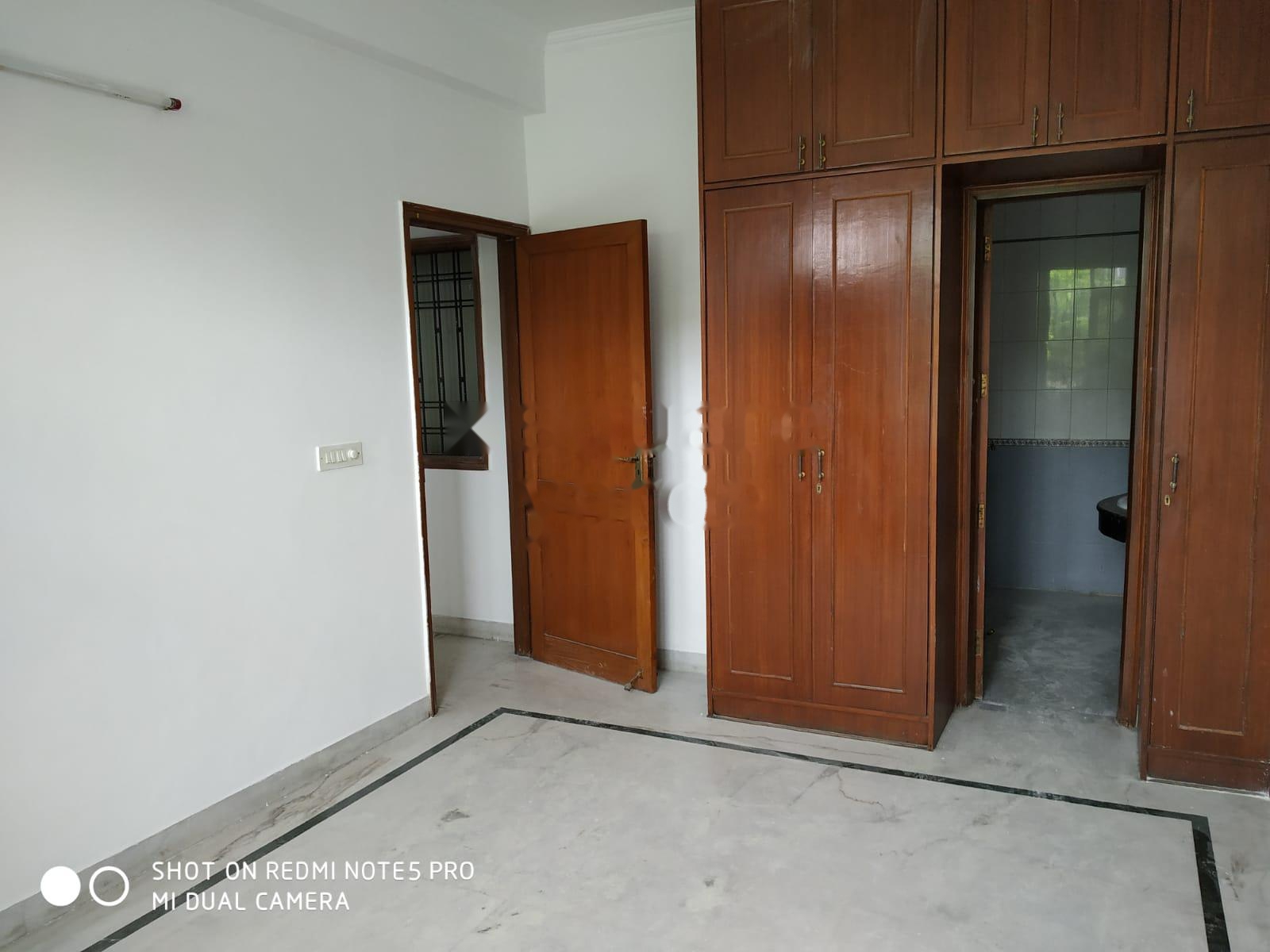 Rental 2 Bedroom 1190 Sq.Ft. Apartment in Sushant Lok 1, Sector 43