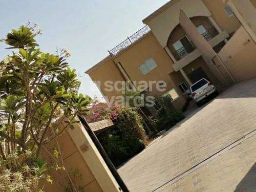 6+ BR  Villa For Sale in muhaisnah