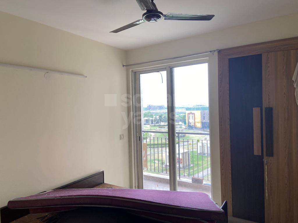 Rental 3 Bedroom 1250 Sq.Ft. Apartment in Dhruva Apartments, Ip Extension Delhi 4329165