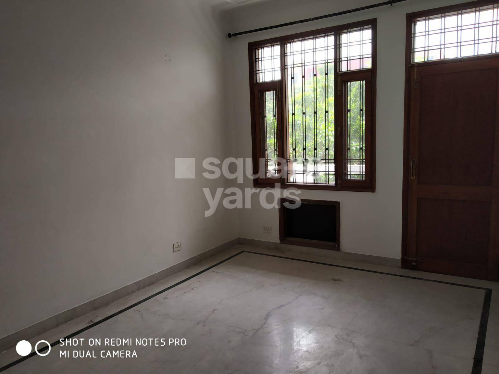 Rental 2 Bedroom 1190 Sq.Ft. Apartment in Sushant Lok 1, Sector 43