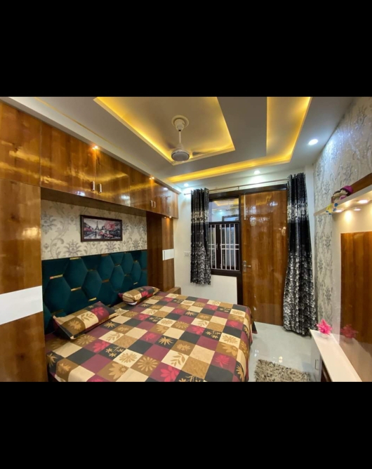 Rental 2 Bedroom 900 Sq.Ft. Apartment in RWA R&M Block Model Town