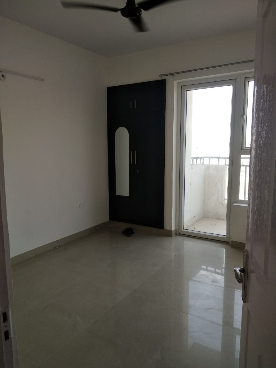 Rental 3 Bedroom 1534 Sq.Ft. Apartment in Vatika Primrose Floors