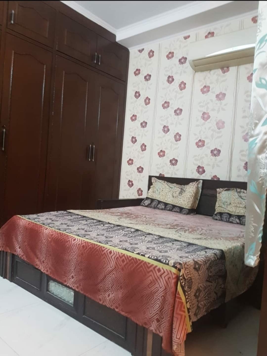 Rental 2 Bedroom 1650 Sq.Ft. Apartment in Arun Vihar Sector 37, Sector