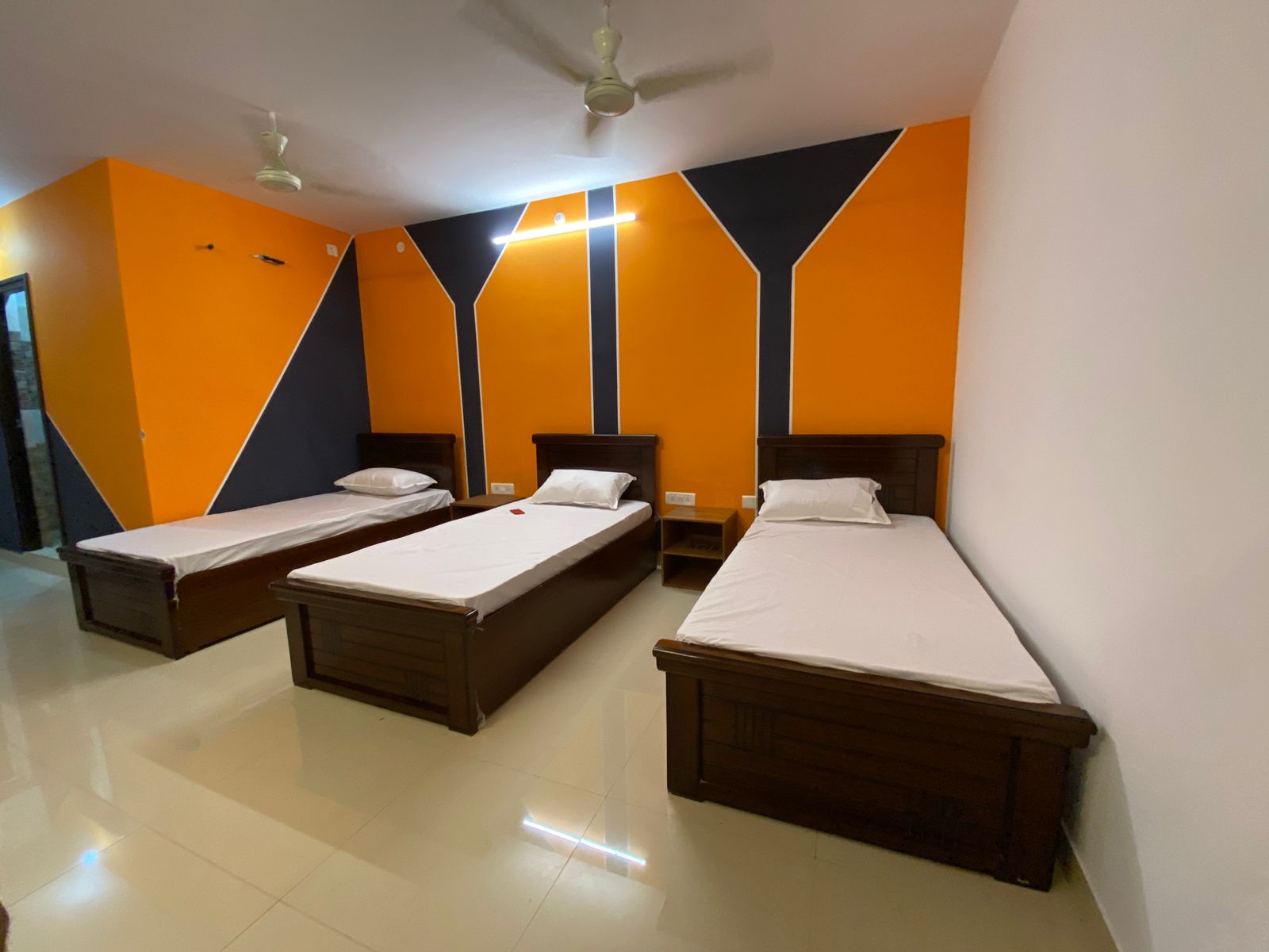 Rental 3 Bedroom 1650 Sq.Ft. Apartment in Cybercity Marina Skies, Hitech City Hyderabad 4800407