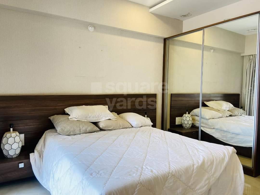 Rental 1 Bedroom 450 Sq.Ft. Apartment in Vastu Bandra Apartment, Bandra