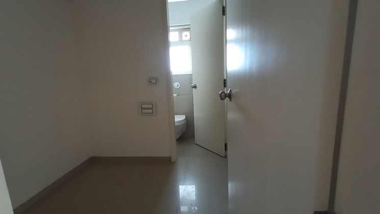 Bathroom, sabari-ashville 3 Bedroom 2200 Sq.Ft. Apartment In Chembur Mumbai 4358739