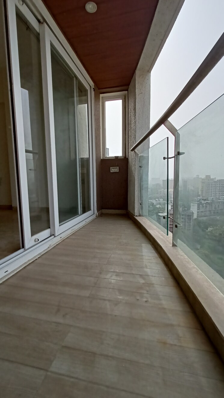 Balcony, sabari-ashville 3 Bedroom 2200 Sq.Ft. Apartment In Chembur Mumbai 4358739