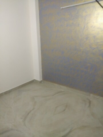 Room in 2 BHK Builder Floor at Rohini Sector 3 – for Rent