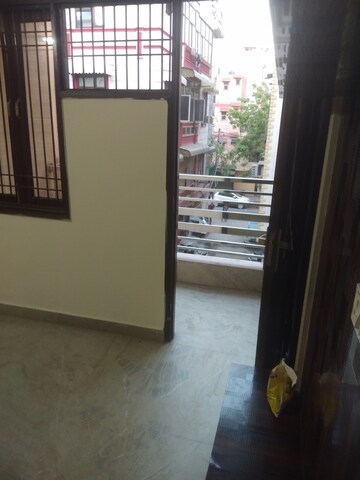 Room in 2 BHK Builder Floor at Rohini Sector 3 – for Rent