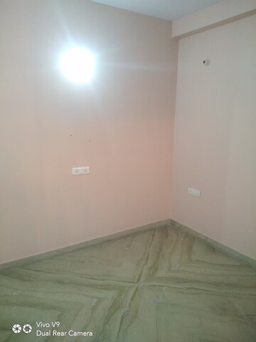 Room in 3 BHK Builder Floor at Rohini Sector 5 – for Rent