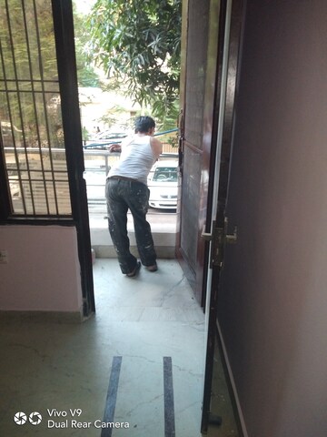 Room in 2 BHK Builder Floor at Rohini Sector 6 – for Rent