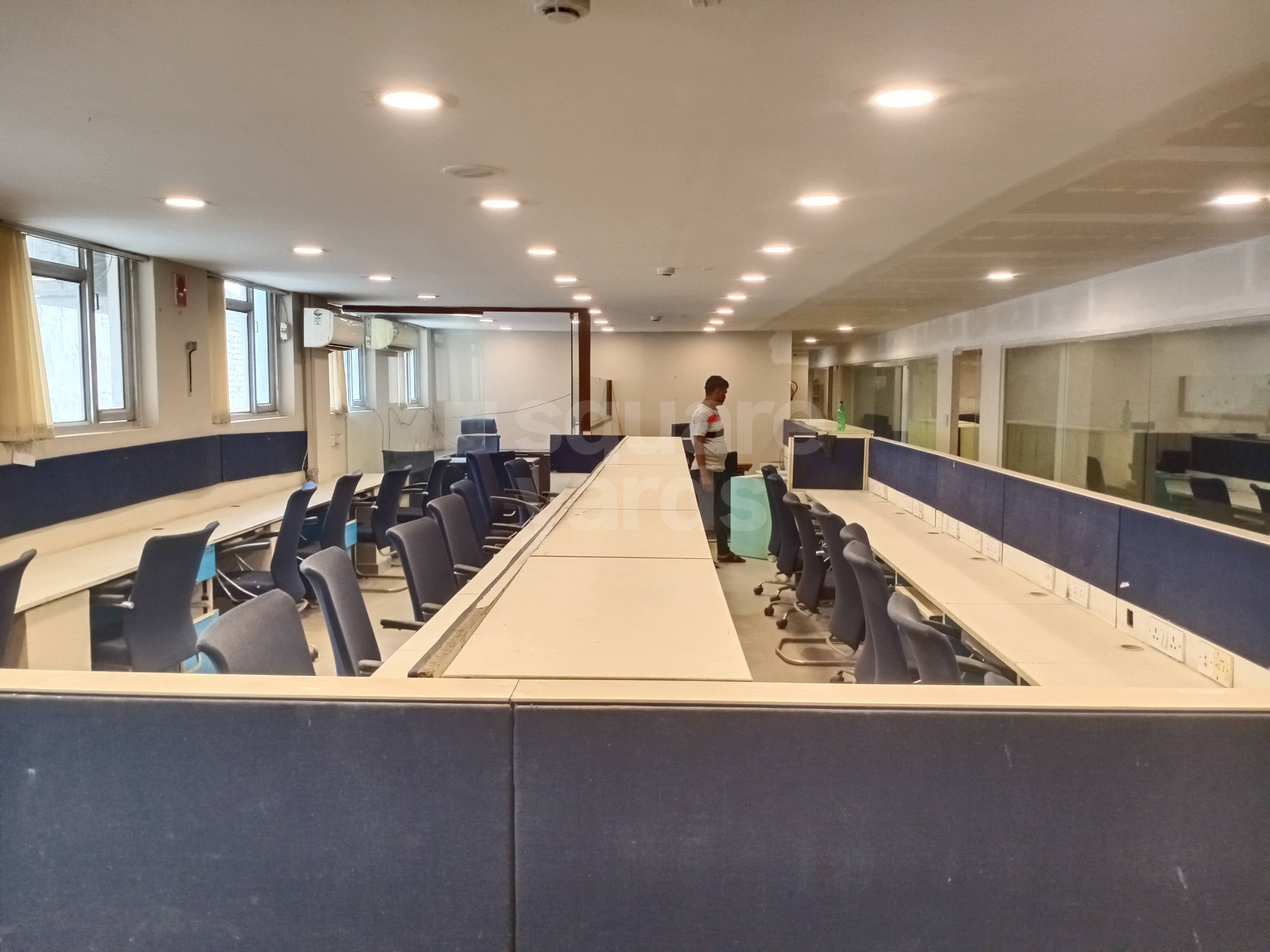 Rental Commercial Warehouse 4500 Sq.Ft. in Godrej South Estate Okhla