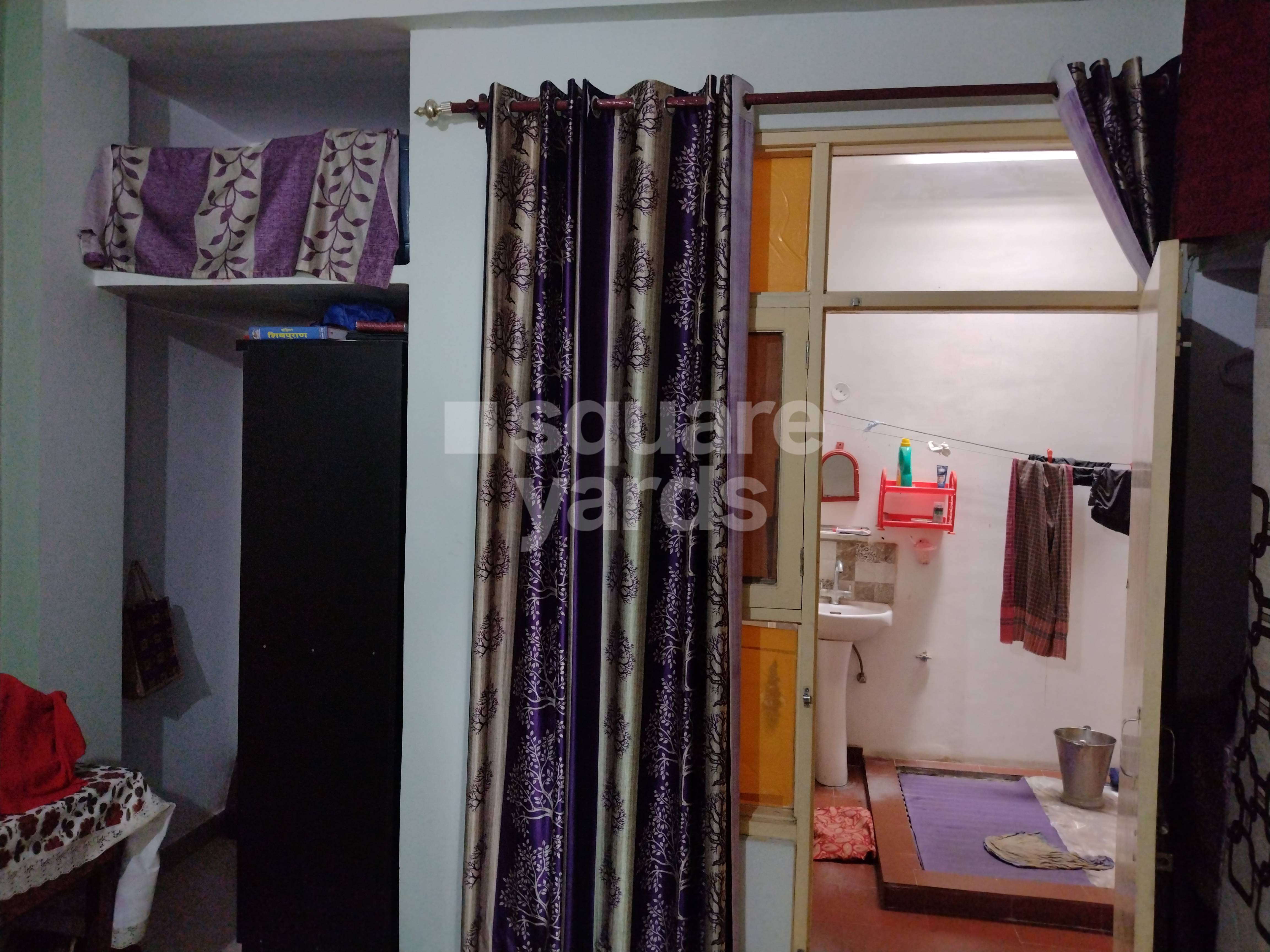 Rental 3 Bedroom 1900 Sq.Ft. Apartment in Nandakini Alaknanda Estate, Amar Shaheed Path Lucknow