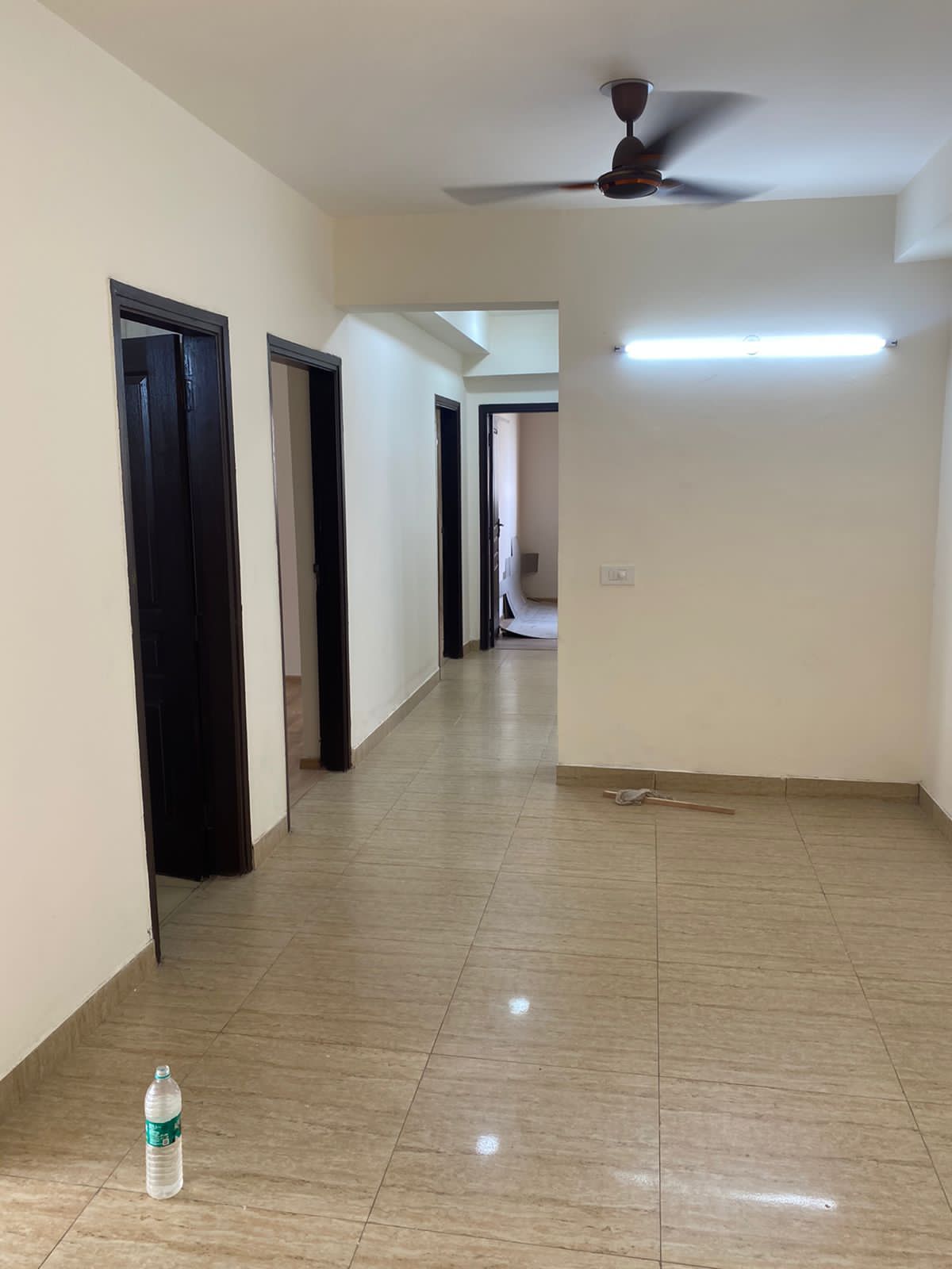 Resale 3 Bedroom 1850 Sq.Ft. Builder Floor in C Block CR Park